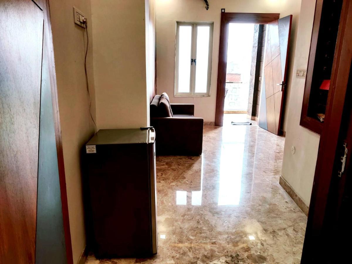 Premium Homestay Near Banke Bihari Ji With Power Backup - Free Wifi - Washing Machine Etc Vrindāvan Extérieur photo