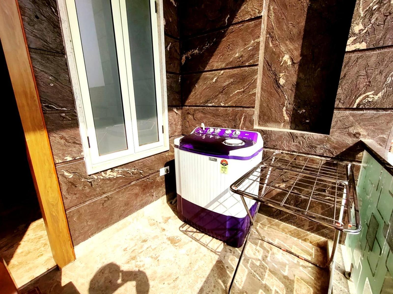 Premium Homestay Near Banke Bihari Ji With Power Backup - Free Wifi - Washing Machine Etc Vrindāvan Extérieur photo